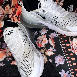 Nike 270’s size 9